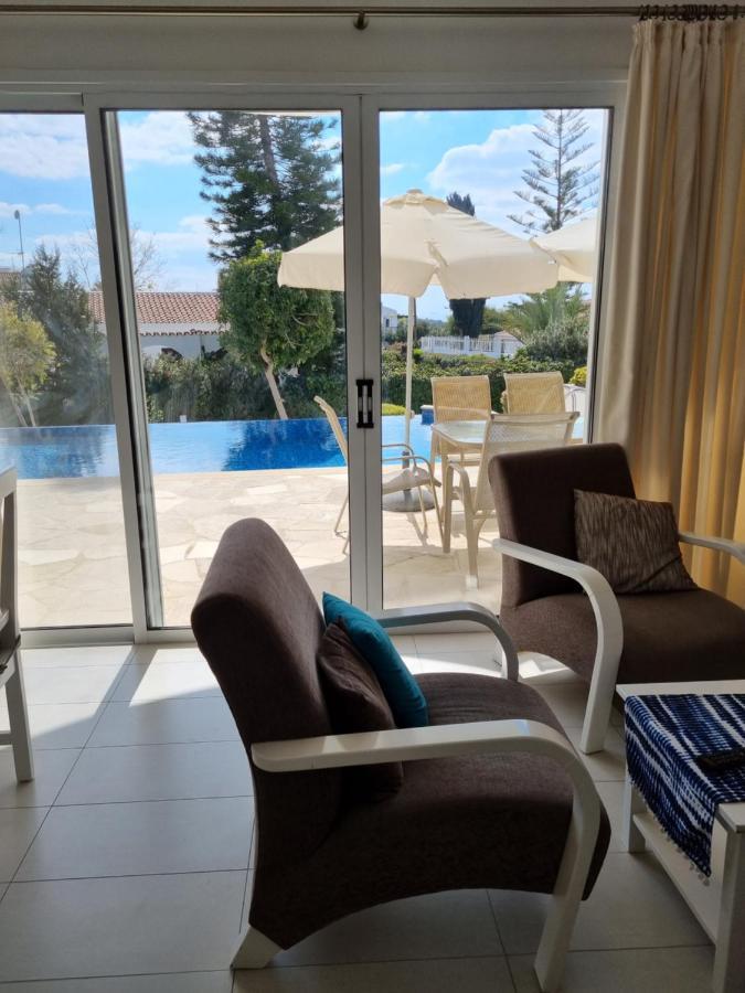 Coral Blue Bay Villa Coral Bay Exterior photo