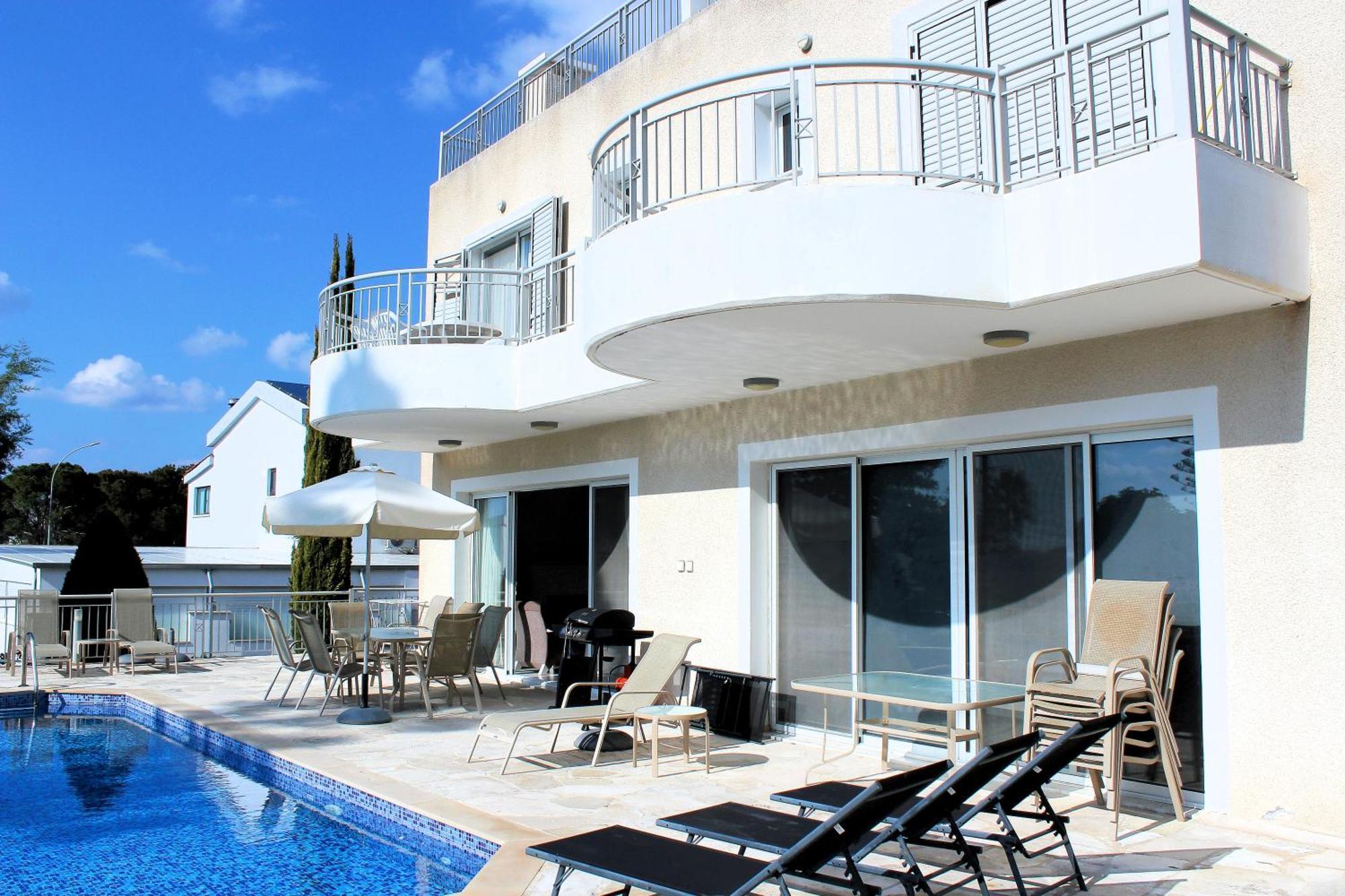 Coral Blue Bay Villa Coral Bay Exterior photo