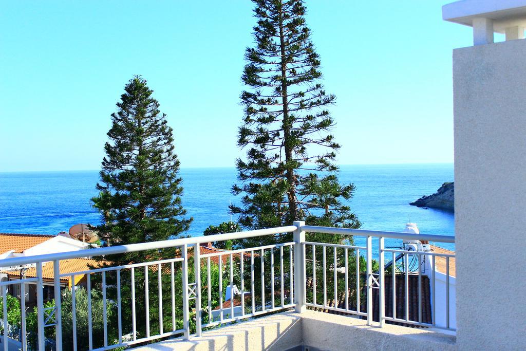 Coral Blue Bay Villa Coral Bay Exterior photo