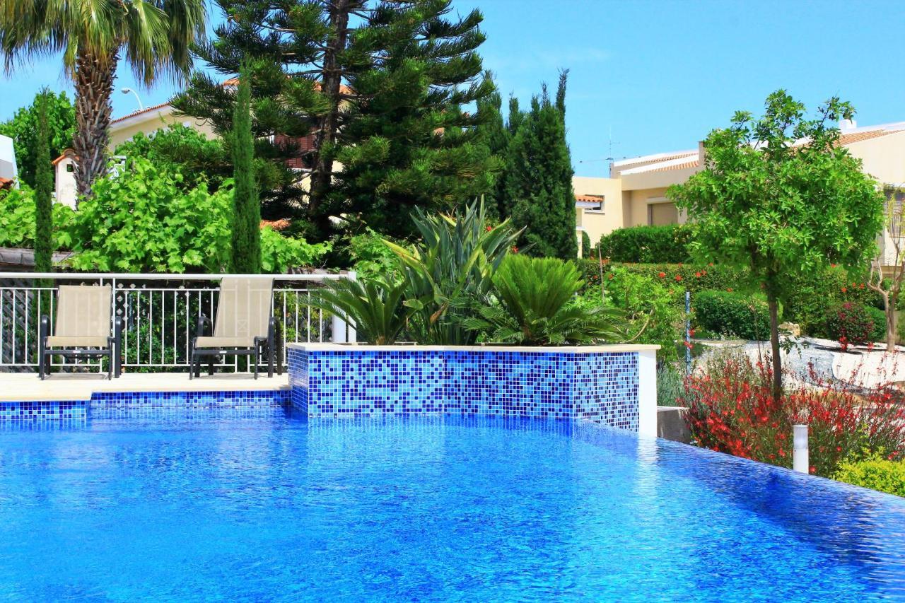 Coral Blue Bay Villa Coral Bay Exterior photo